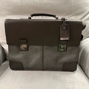 Tumi Astor Beresford Large Flap Brief Plus